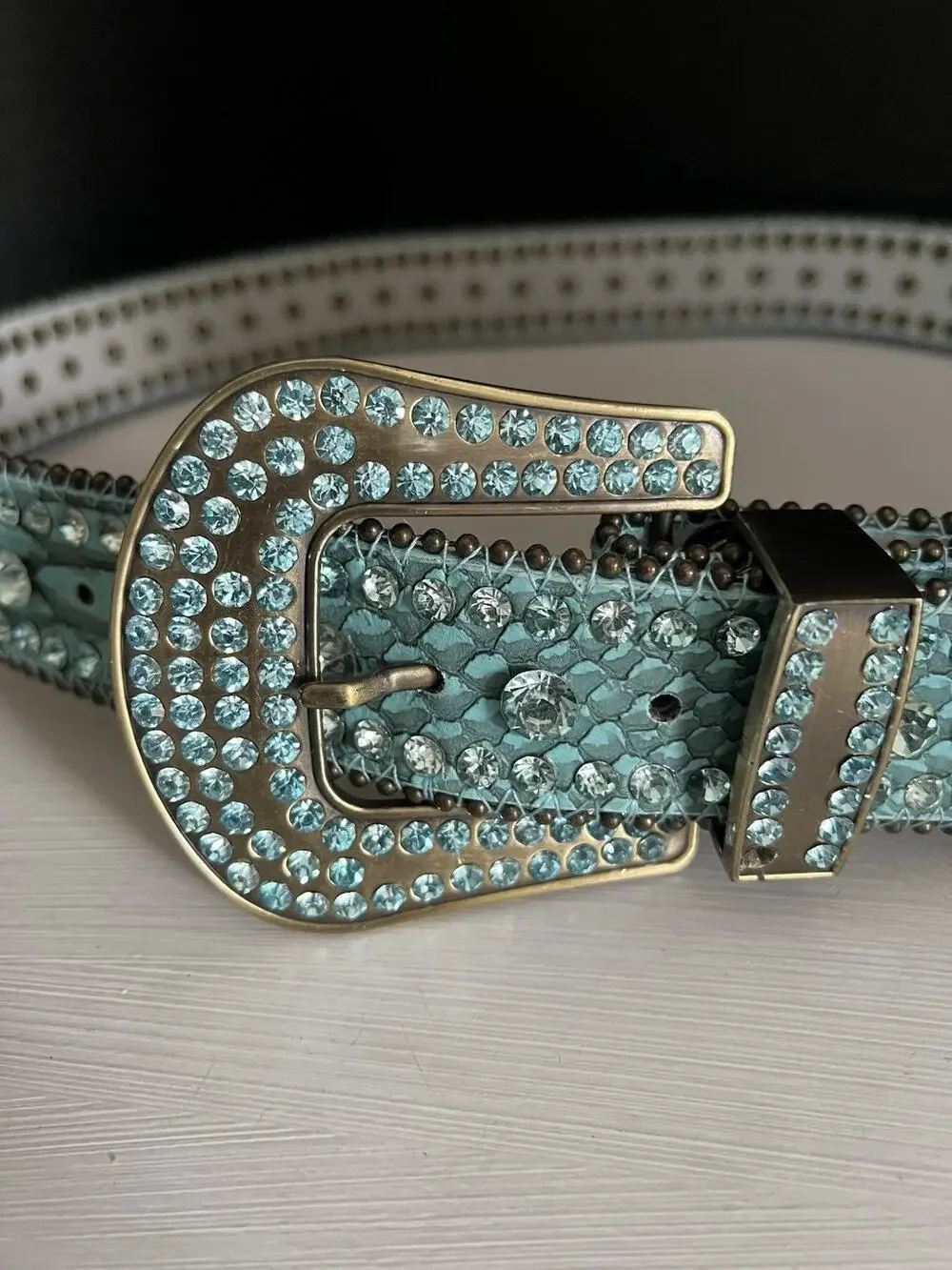 Y2K Belt Womens Leather Small Medium Studded Rhinestone Western Buckle 34 Heavy